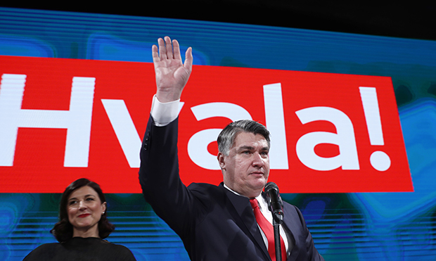 Вратио се у политику после четворогодишње паузе: Ко је Зоран Милановић, нови председник Хрватске?